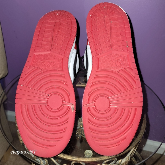 Nike Air Jordan 1 Low  Black/ White and Varsity Red Sneakers Sz: 6Y - Picture 9 of 11